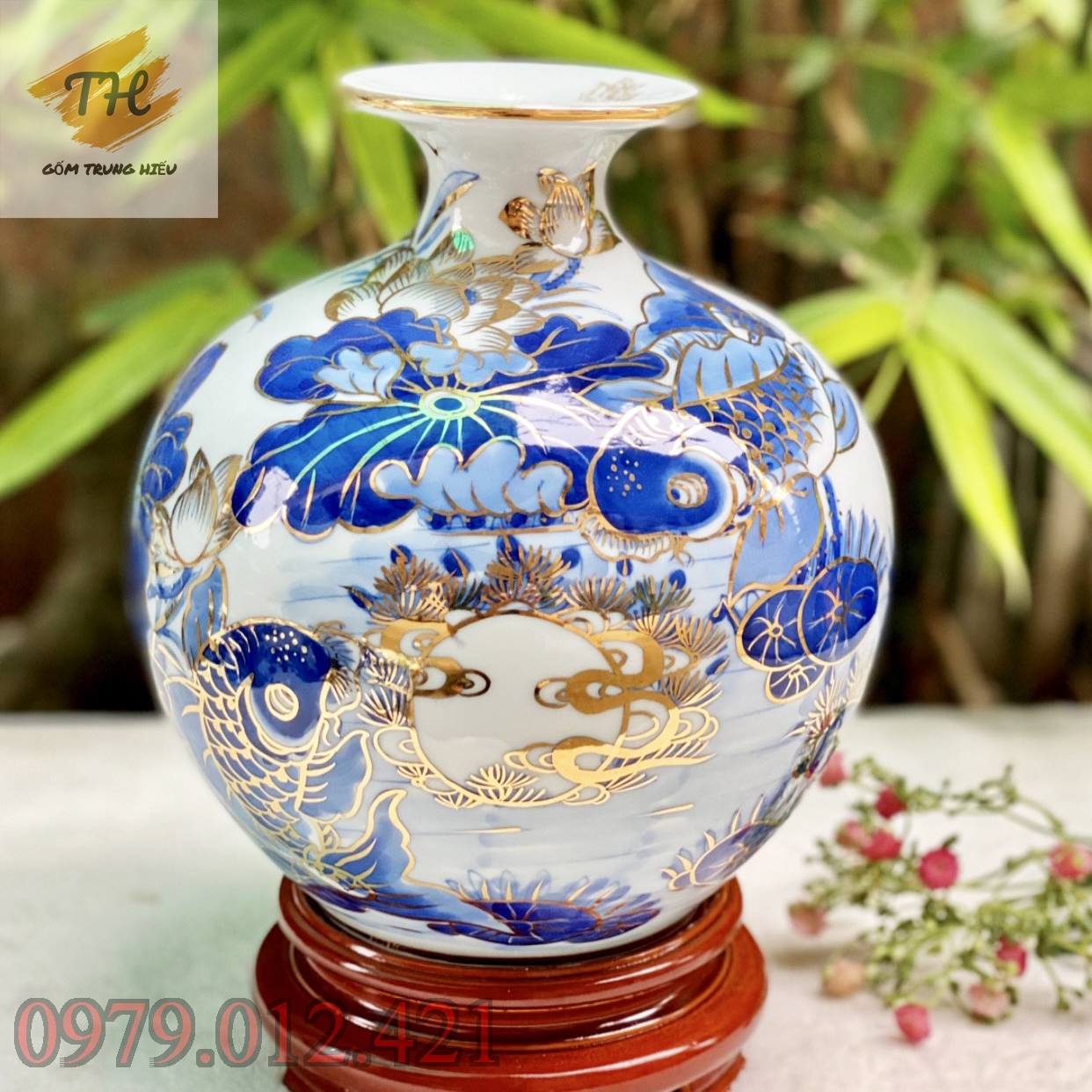 [SALE] Bình hút tài lộc Bát Tràng vẽ vàng 24k tích Cá Chép trông Trăng (tặng kèm chân gỗ Hương)