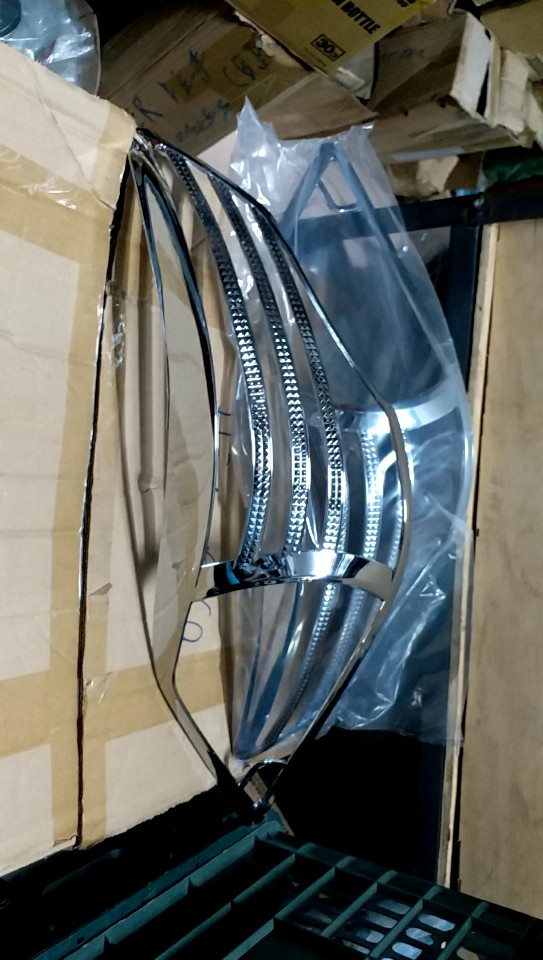 BỘ ỐP VIỀN ĐÈN PHA MẠ CROM XE INNOVA 2013, 2014, 2015, 2016