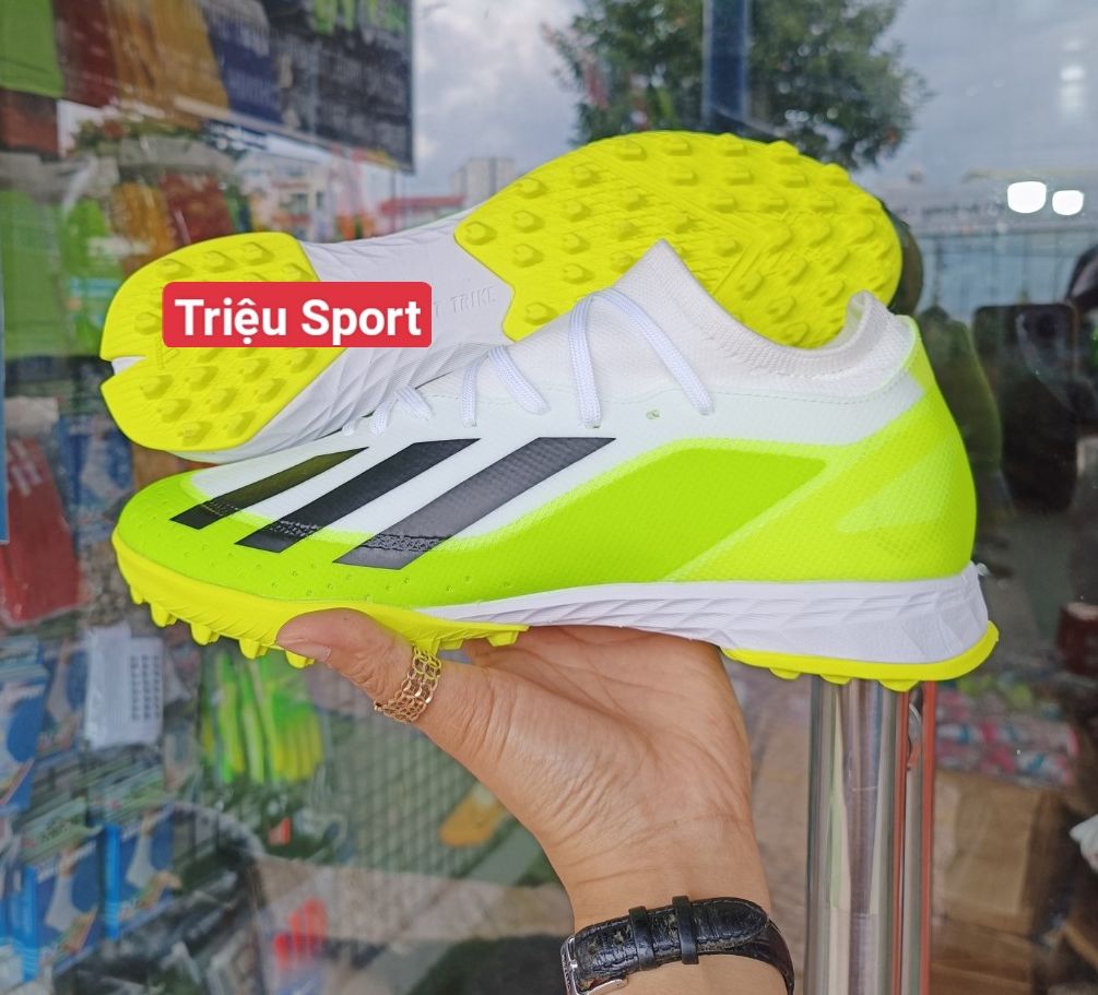 giày đá bóng X Crazyfast.1 TF (Tặng khâu đế+tất+túi rút+hộp)
