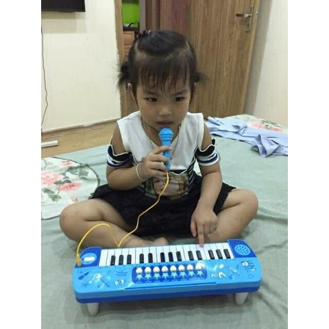 Đàn organ kèm mic cho bé cho bé ca hát vui nghịch