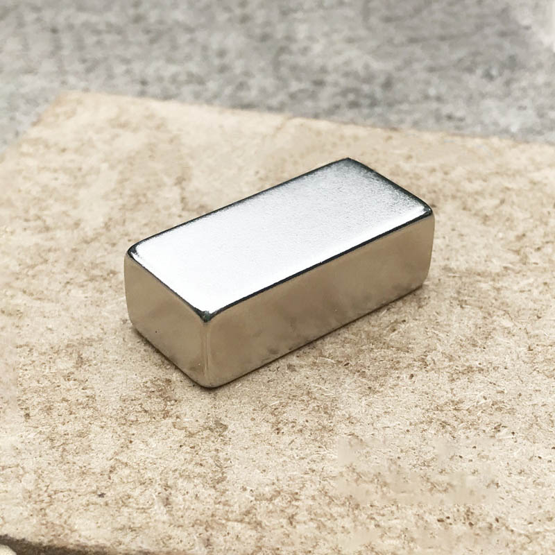 Nam châm đất hiếm 30x15x10mm