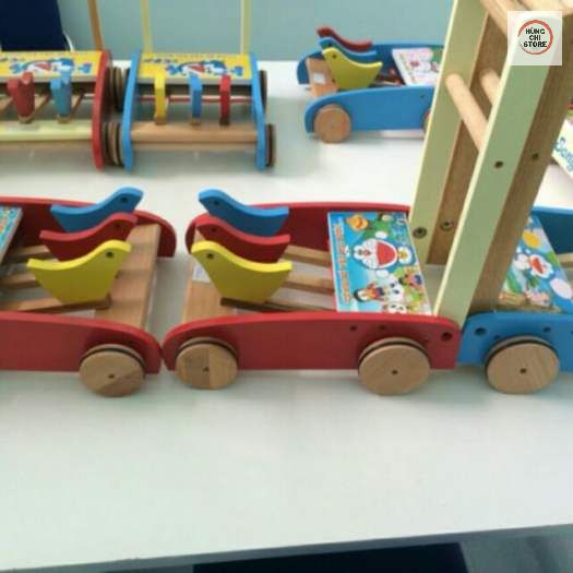 xe đẩy con gà bằng gỗ cao cấp đủ màu sắc cho bé tập đi - MAMORU