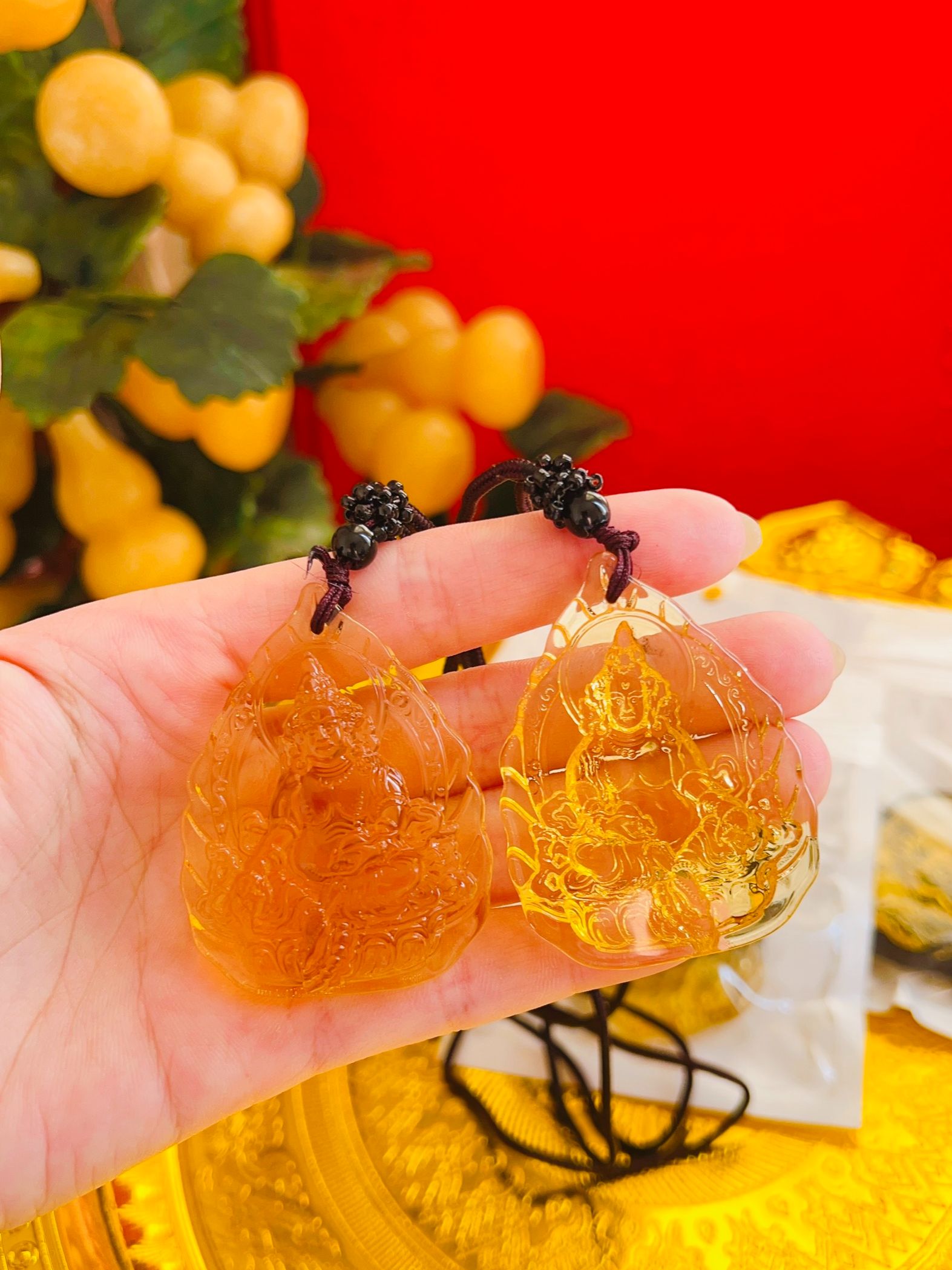 Mặt Dây Hoàng Thần Tài Resin Đá Vàng