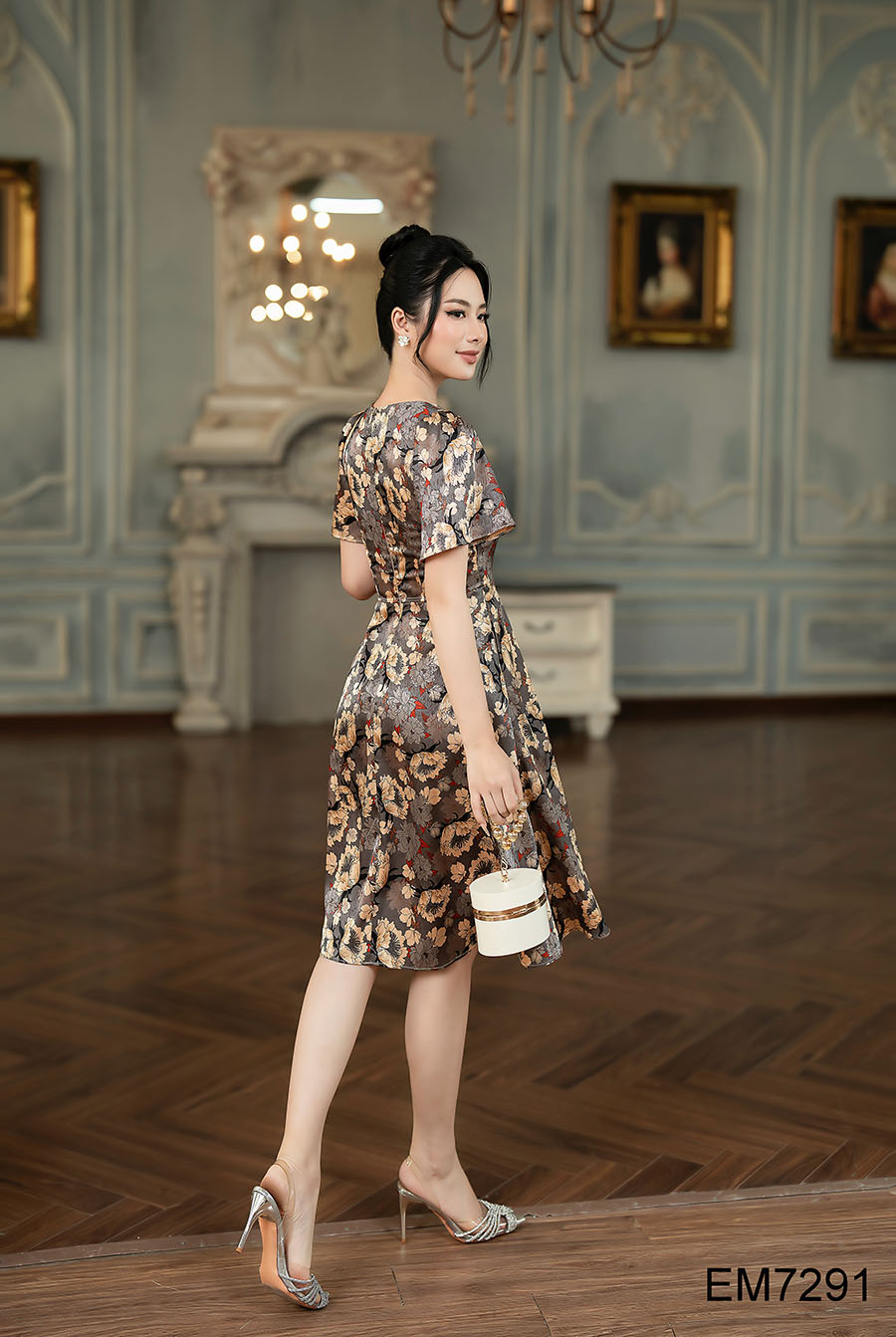 Đầm  EMY EM7291 Xoè Lvp Cổ