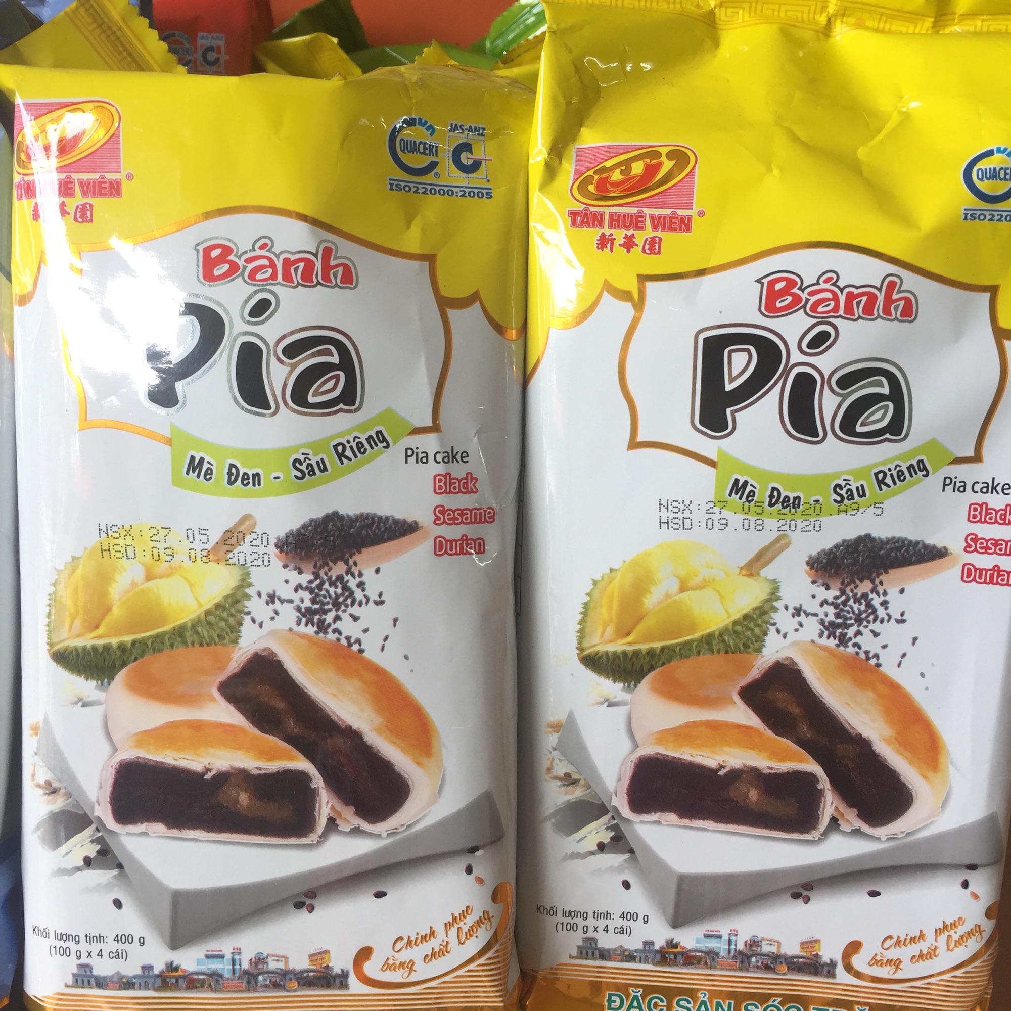 Bánh pía chay nhân mè đen - sầu riêng (Black Seasame - Durian Pia Cake)