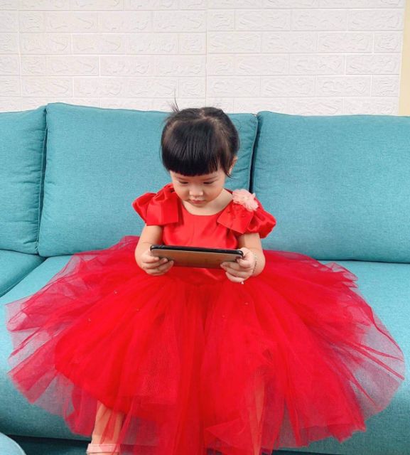 Đầm xoè bạch tuyết nơ vai