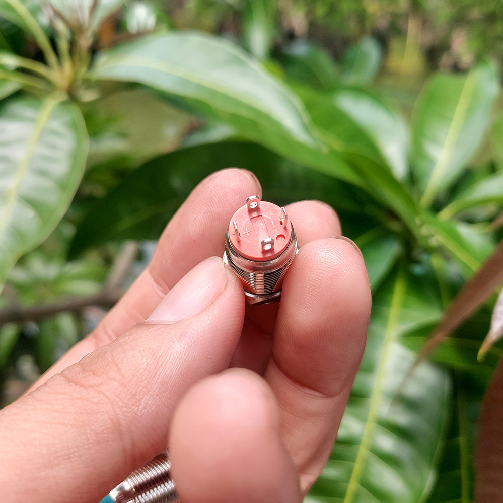 Nút nhấn 12mm led chống nước (nhấn vào tự nhả ra) 12v- 24V