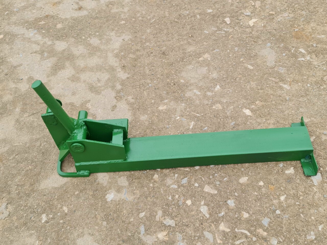Bàn Bẻ Mỏ Sắt Cây F18