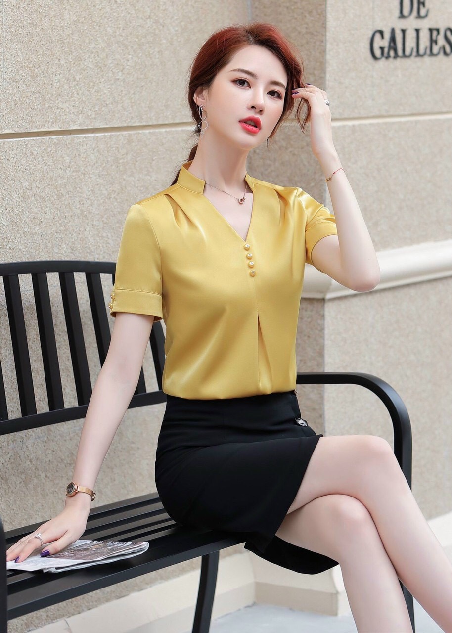 Áo kiểu cổ trụ V