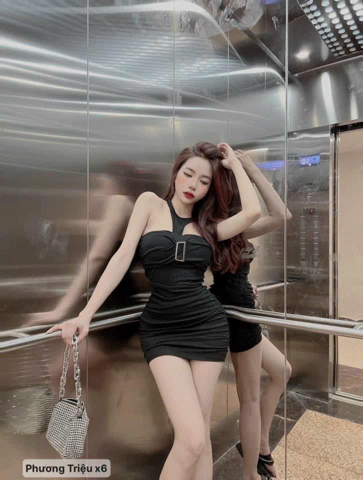 đầm yếm borrip nhúng hông