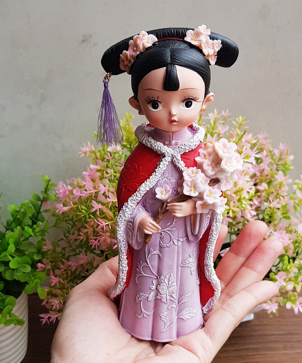 [HCM]Tượng chibi thiếu nữ cầm nhành hoa cổ trang 3D