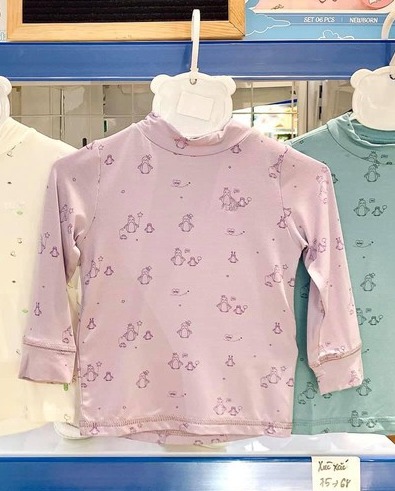 Áo cổ lọ họa tiết Nature Wear