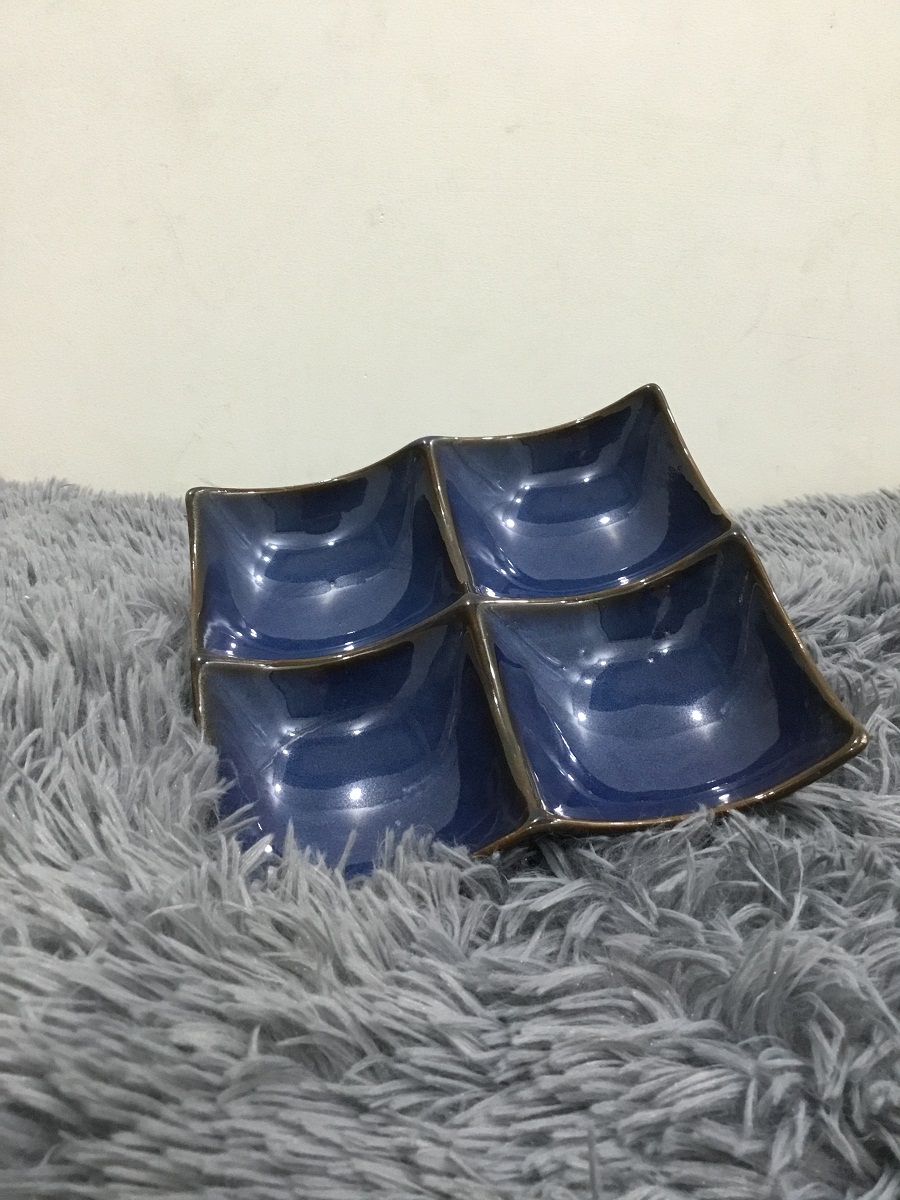 DĨA VUÔNG 4 NGĂN 18 CM - GỐM SỨ VIỆT
