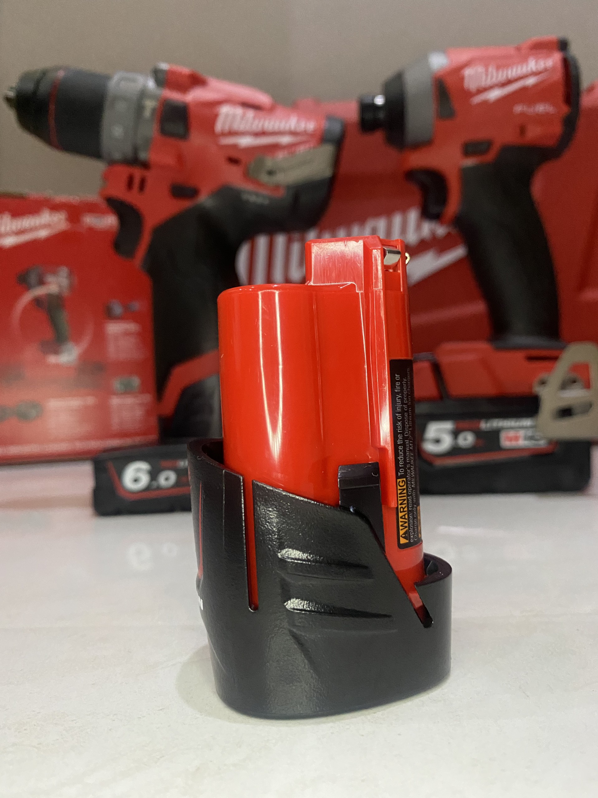 Pin Milwaukee 12V/2.0Ah REDLITHIUM-ION M12B2 (Pin Milwaukee 12V)