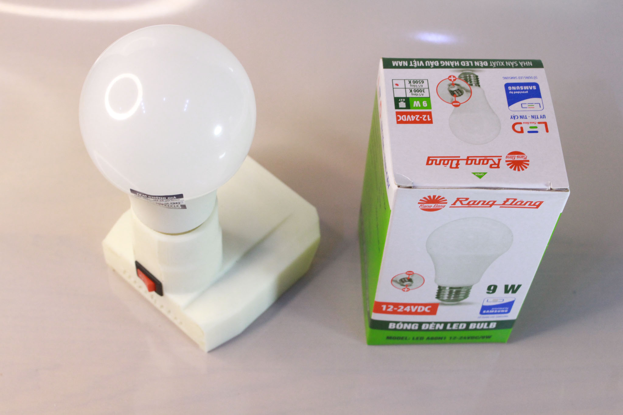 Đế Đèn Led Pin Makita 18V - 21V Chân 40MM - Ngàm Đế Đèn Led Thắp Sáng Chân Pin Makita 18v 40mm