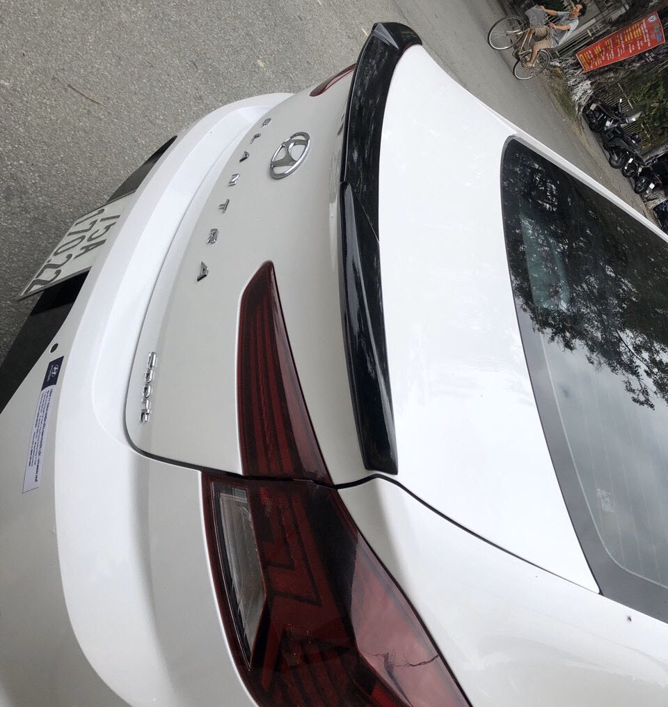 Đuôi gió liền cốp Hyundai Elantra 2019-2022