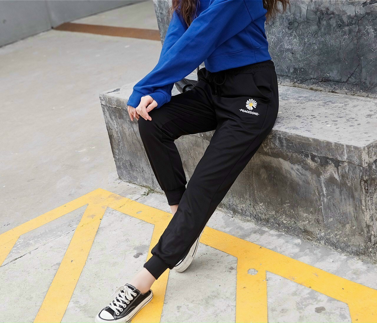 [Mẫu Mới 2022-Freeship] Quần jogger in bông cúc PEACEMINUSONE ĐT