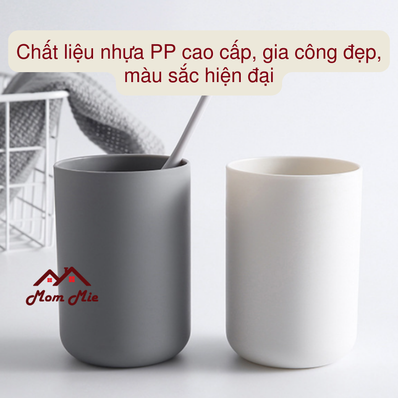Toothbrush handle with PP Plastic cup