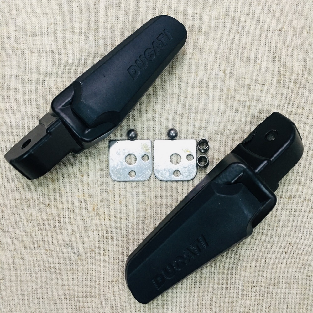 [HCM]GÁC CHÂN MẪU DUCATI HÀNG CAO CẤP ĐỦ MÀU