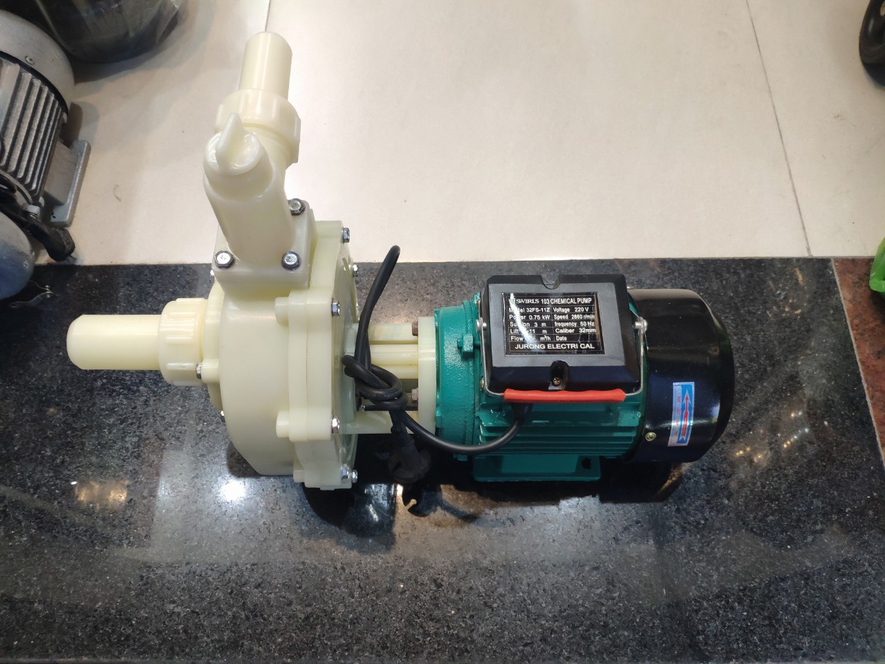 MÁY BƠM HOÁ CHẤT NƯỚC BIỂN TỰ MỒI 750W 32FS-11Z