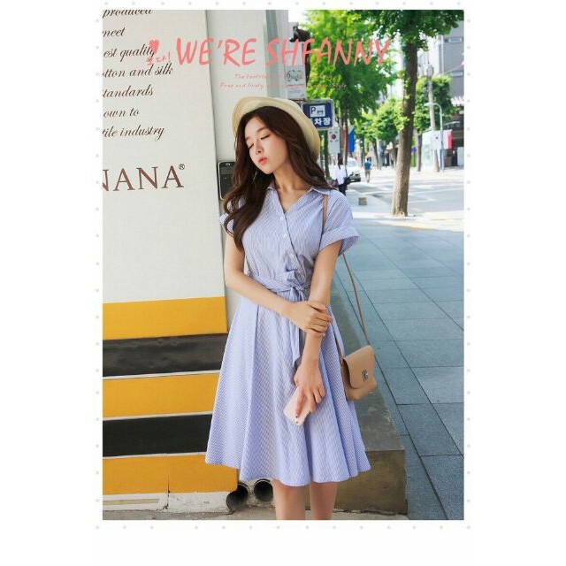 Đầm sọc xanh nút xéo
