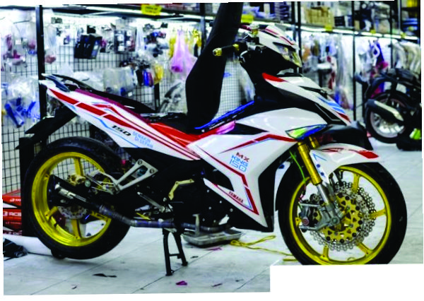Tem trùm exciter 150 trắng đỏ xanh,team decal ex 150 mx king