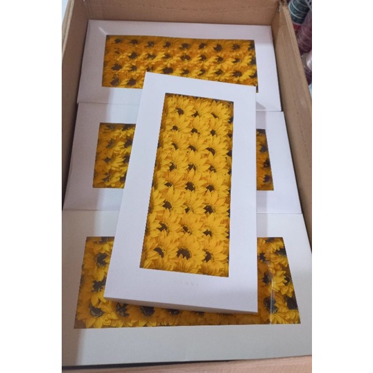 Hoa sáp hướng dương màu vàng .hộp 50 bông