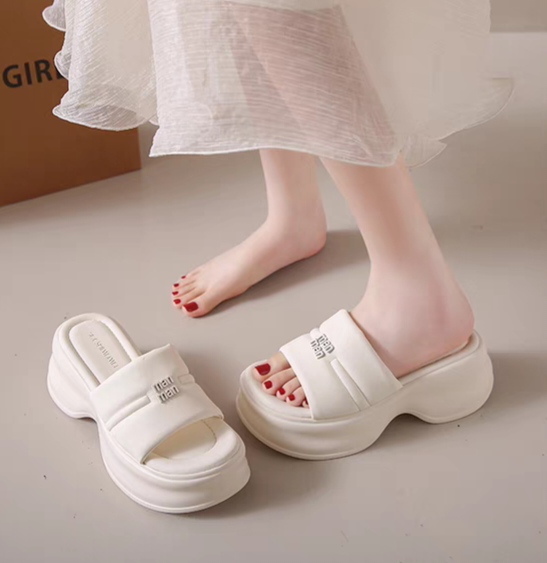 DÉP CG QUAI NGANG CHỮ NỔI