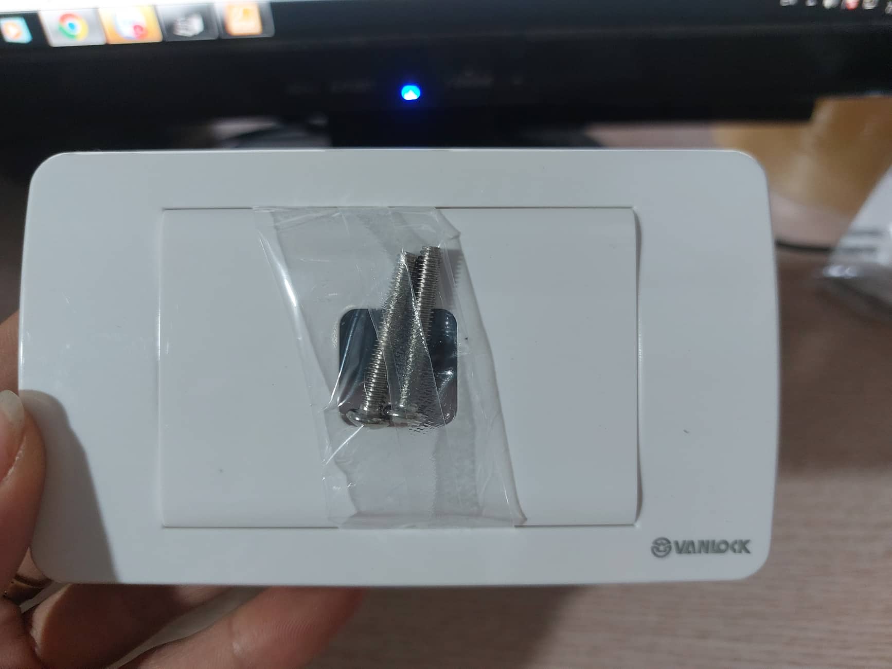 Mặt công tắc SINO Vanlock S18/Mặt 1-6 Công Tắc