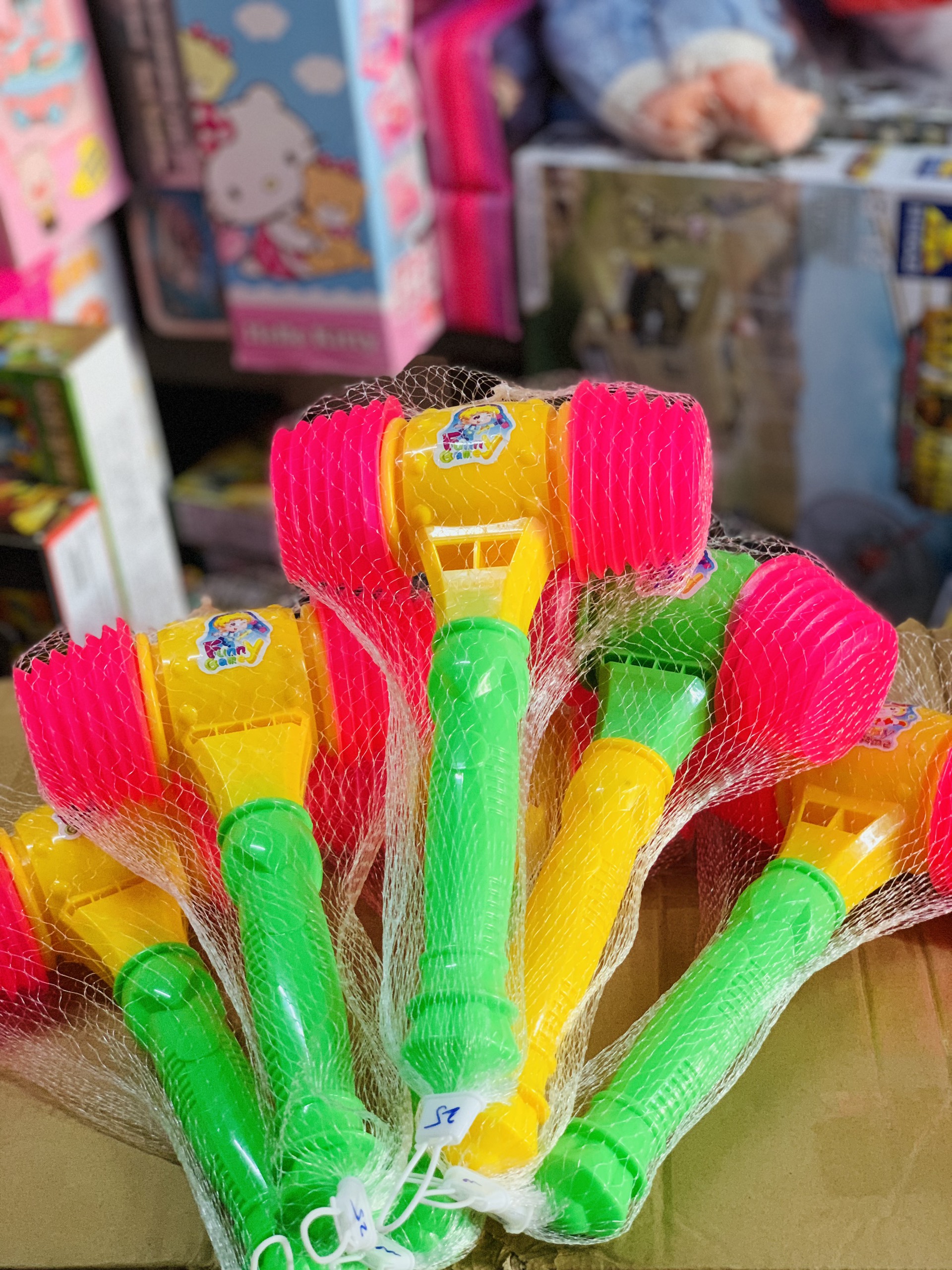 Đồ Chơi Búa Chút Chít Cho Bé