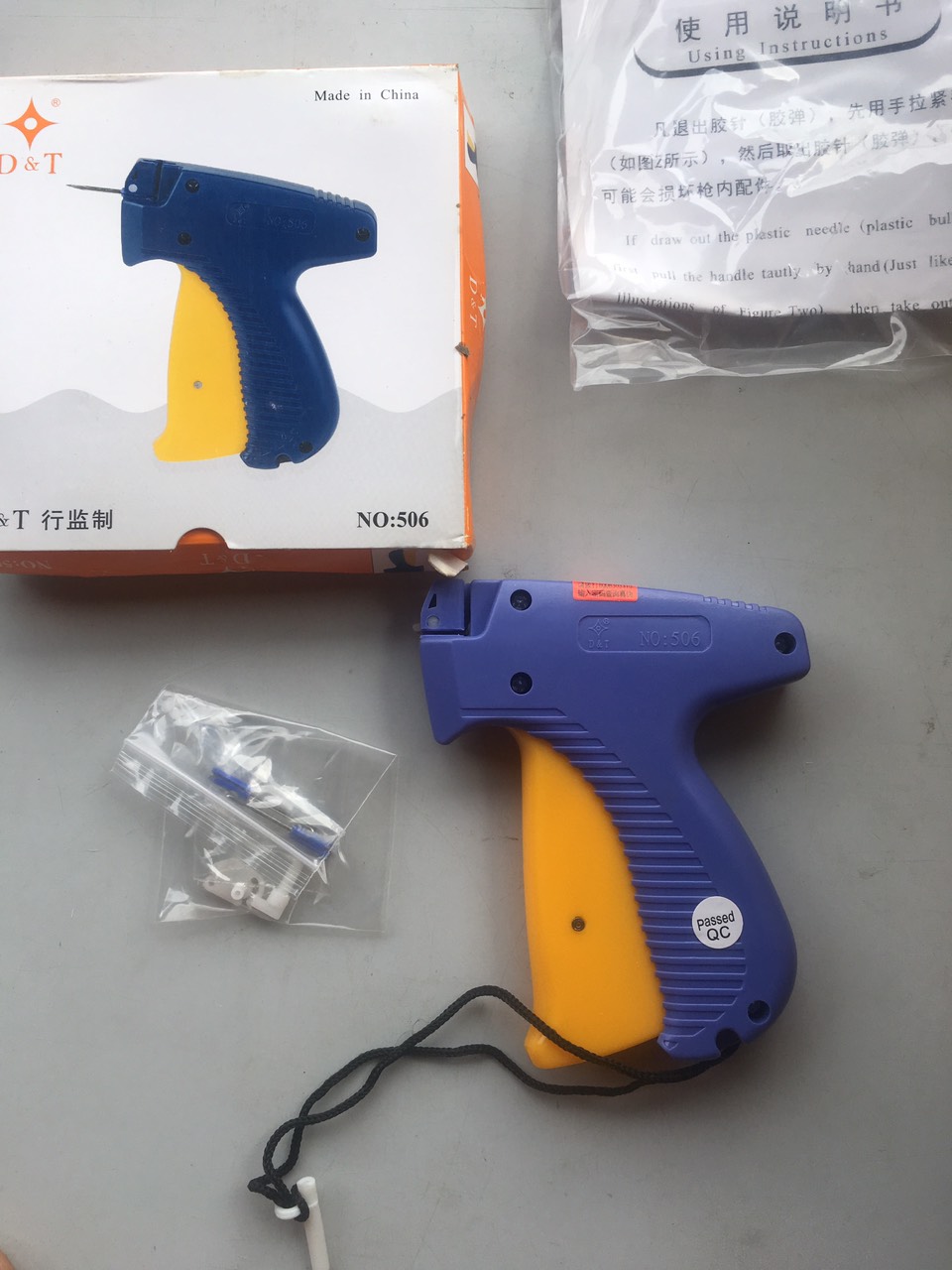 Dụng cụ bắn mạc lên quần áo D&T 506