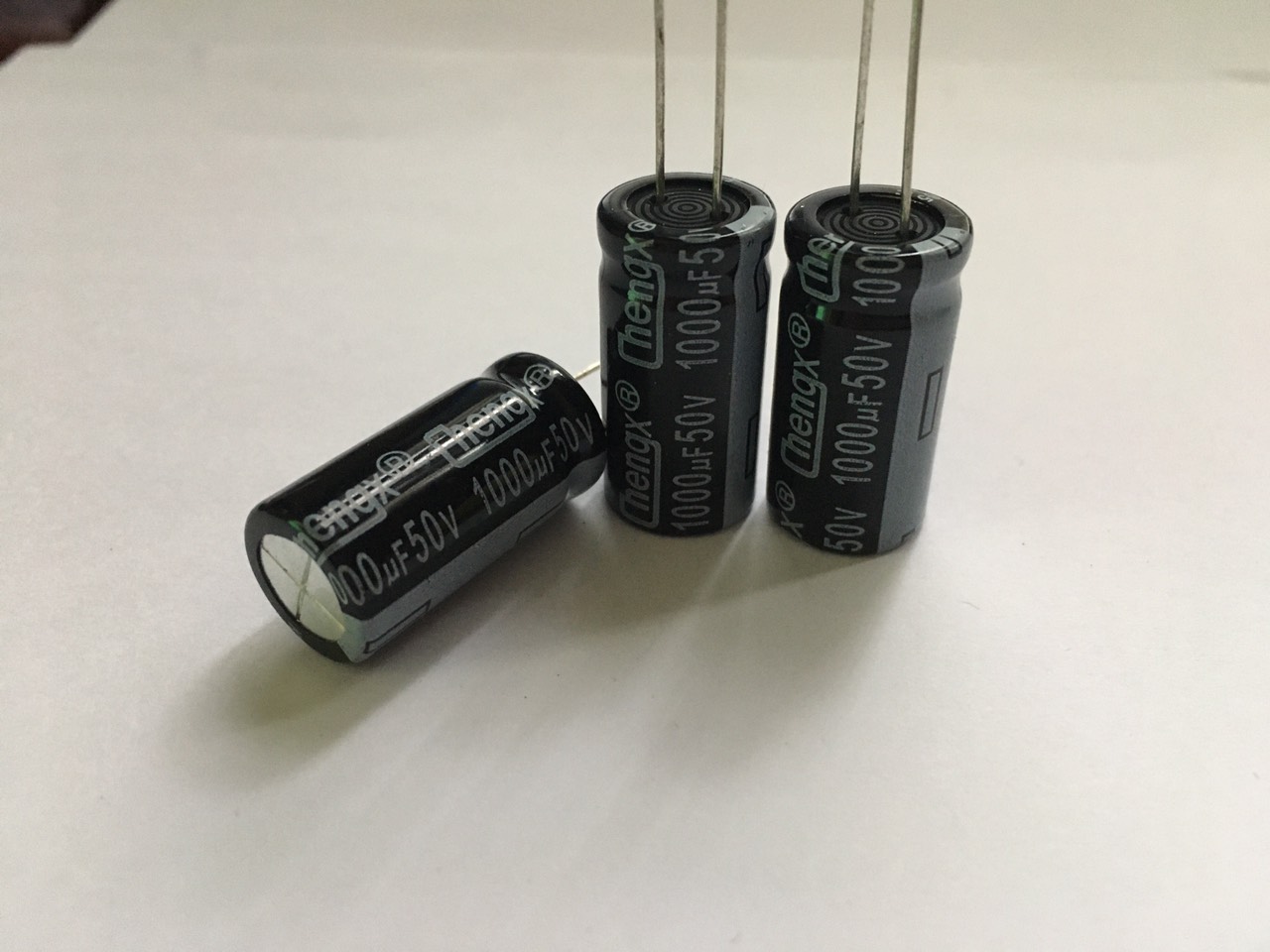 Tụ 1000uF 50V 13x25mm ±20%