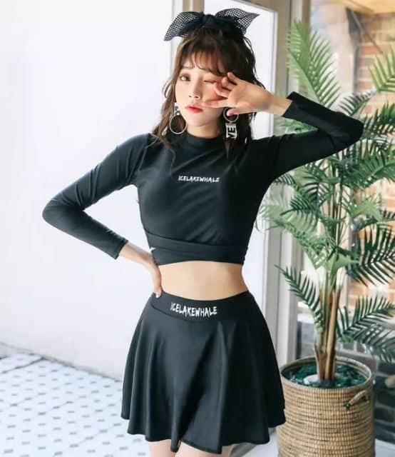 Đồ bơi tay dài nữ, đen 2 mảnh phối váy dây cột