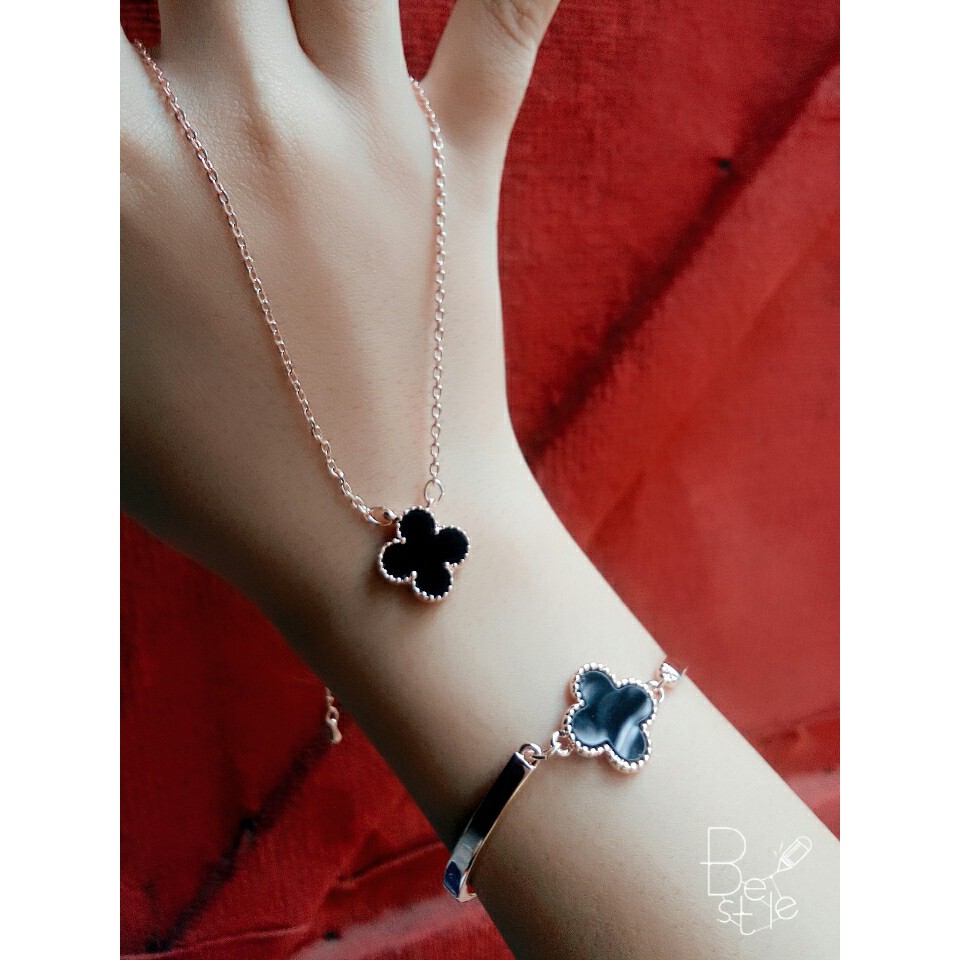 Bộ trang sức cỏ bốn lá (Đen)