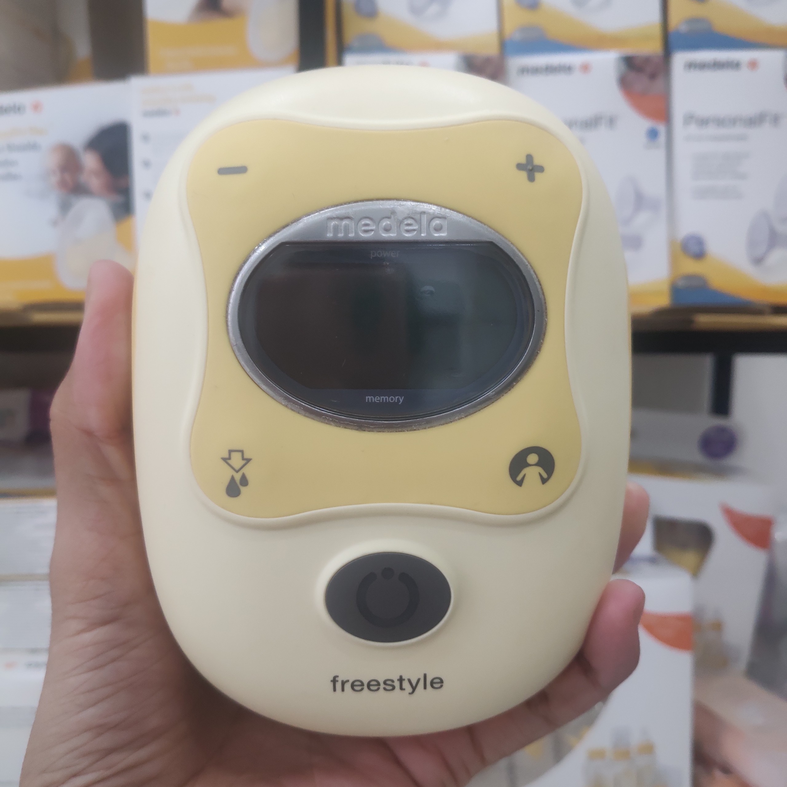 [HCM]Máy hút sữa Medela Freestyle Like New