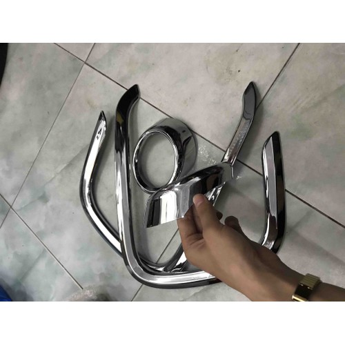 Ốp viền đèn gầm trước Hyundai i10 Hatback