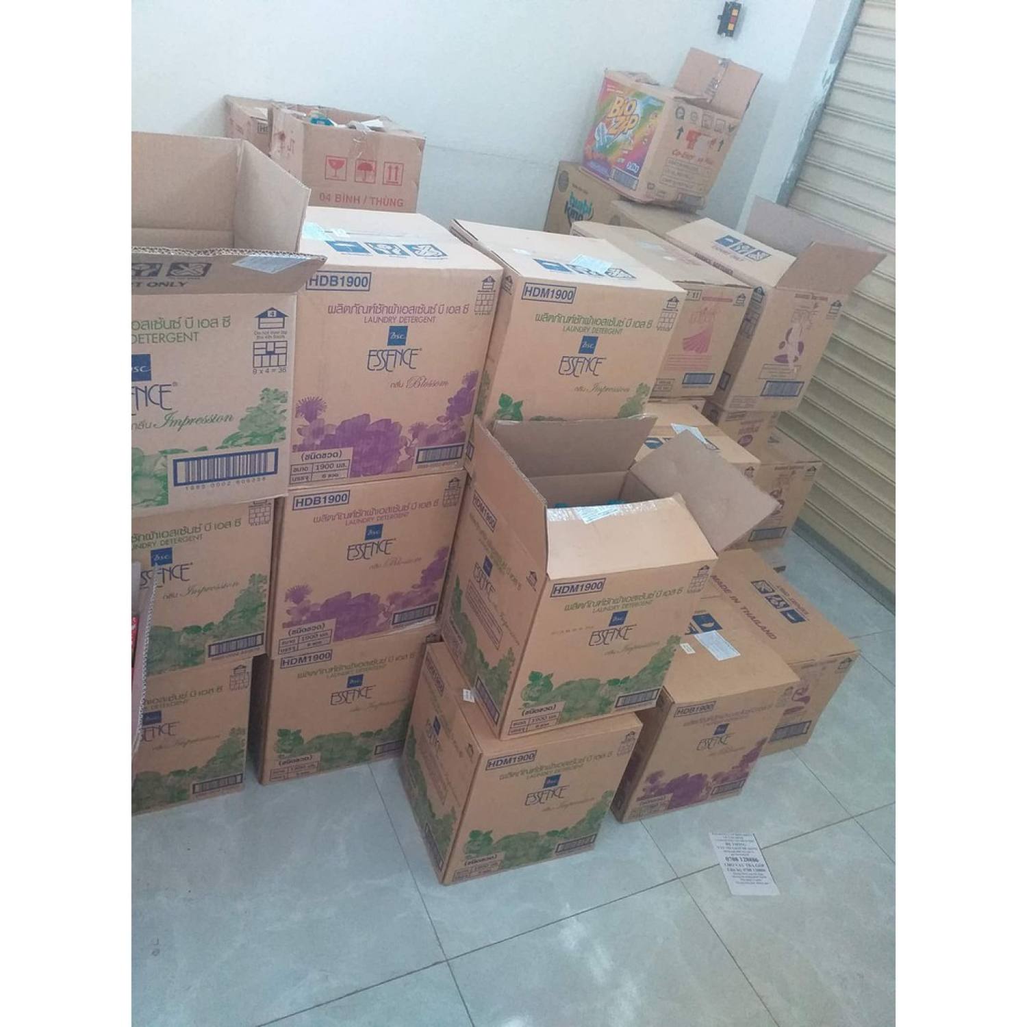 Nước giặt Essence 3500 ml (can 3,5L) nhập khẩu Thái Lan