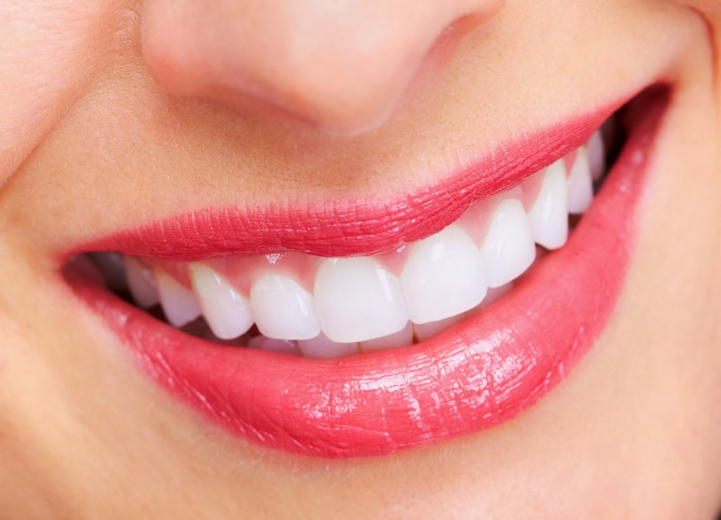 Kem Đánh Răng Sensodyne Fluride Toothpaste (100gx2)