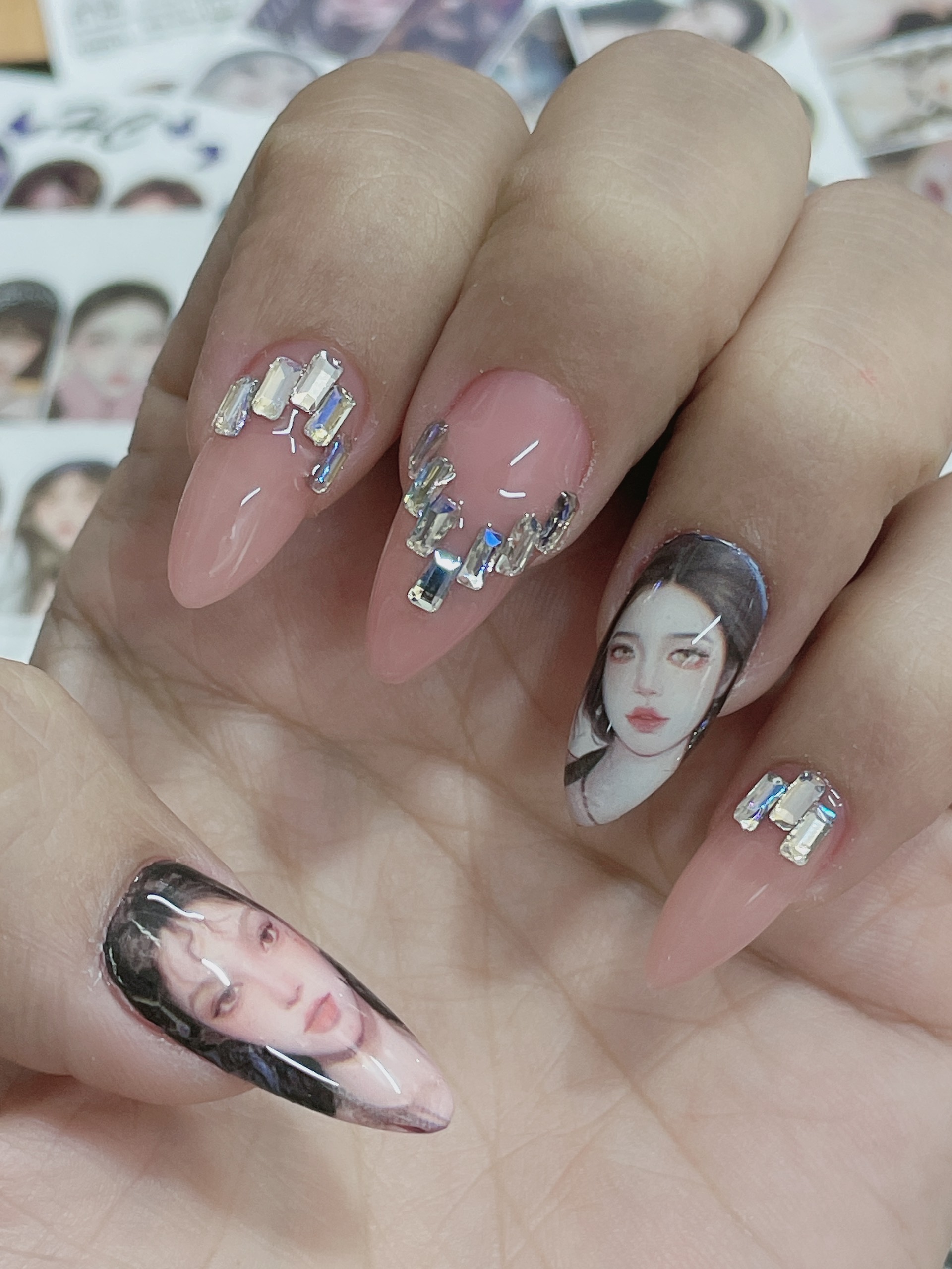 sticker 3d mẫu cô gái dán móng tay nail
