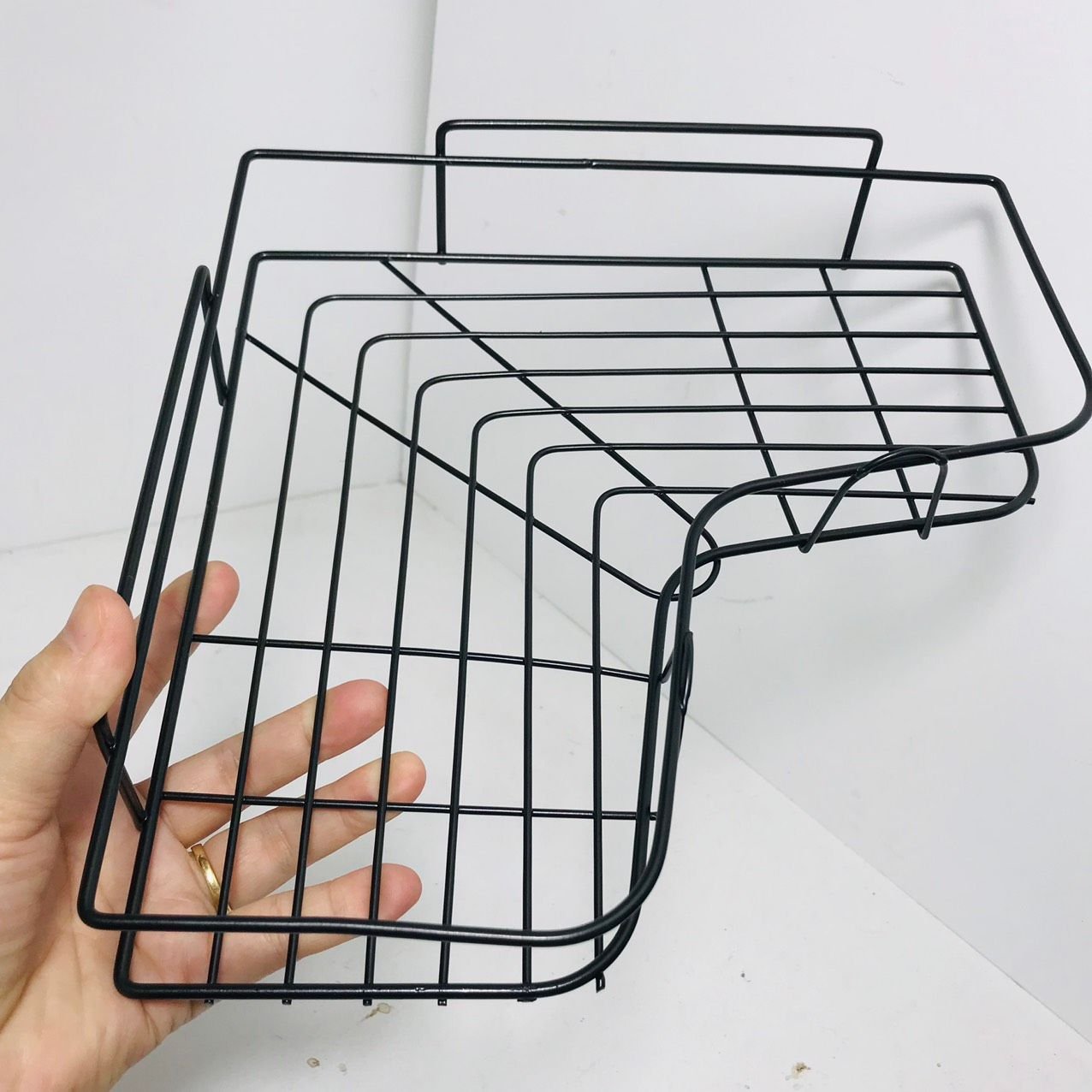 Kệ góc nhà tắm dán tường thông minh bằng sắt kích thước: 36 x 26.7 x 6cm dieulinhshop
