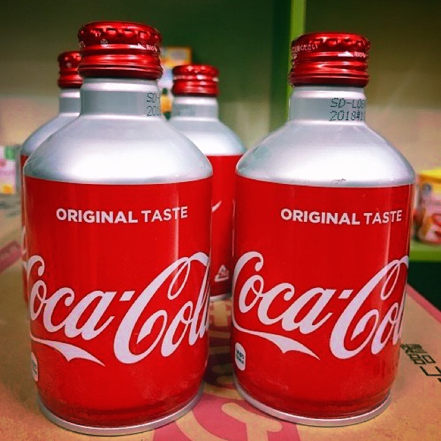 Thùng coca-cola nắp vặn Nhật Bản24 lon300ML