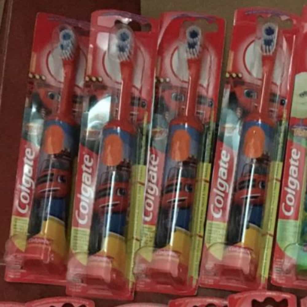 [HCM]Bàn chải đánh răng trẻ em Colgate Blaze dùng pin (Đỏ) - [Mỹ]