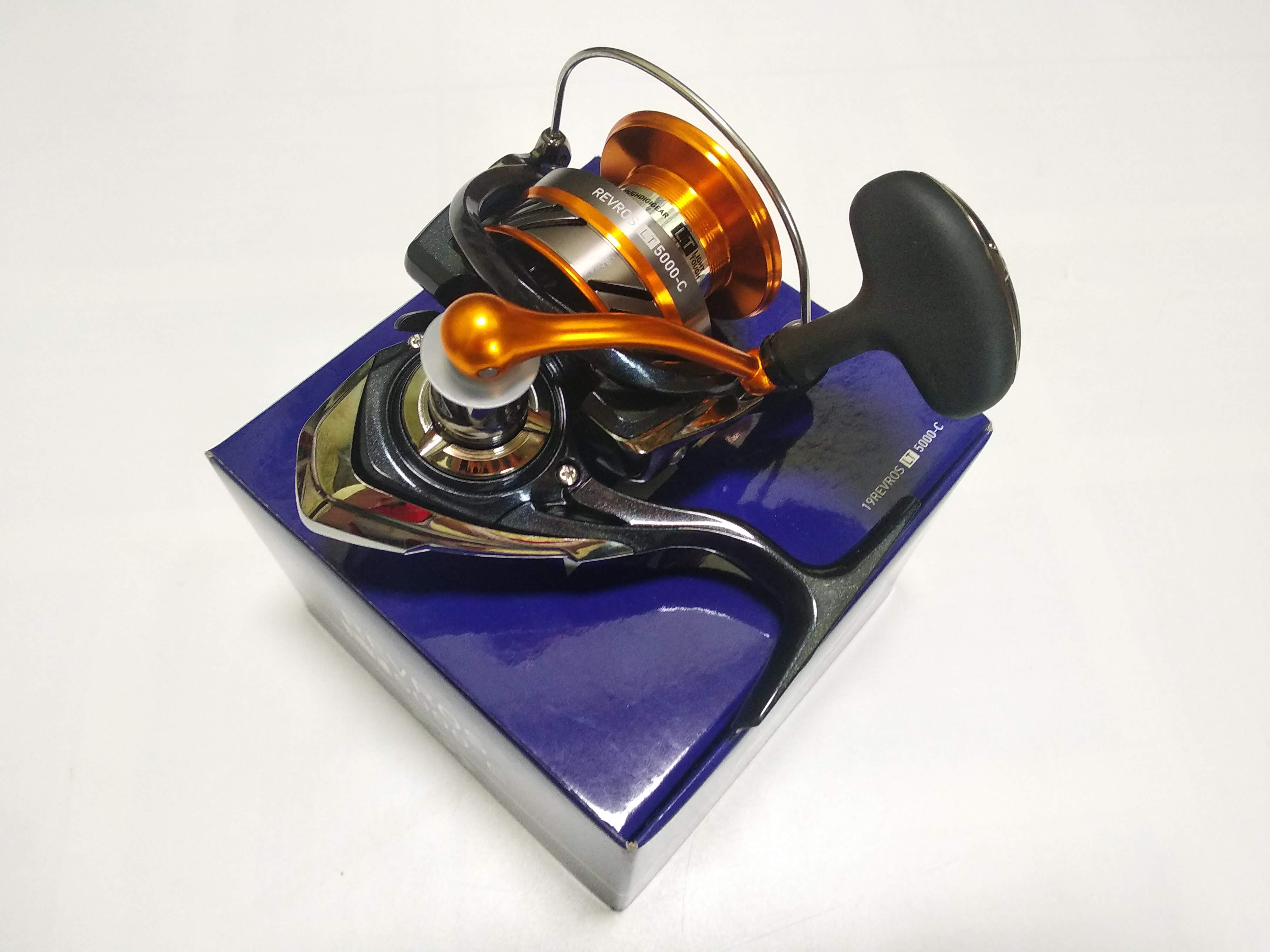 Máy câu cá Daiwa CrossFire LT5000-C