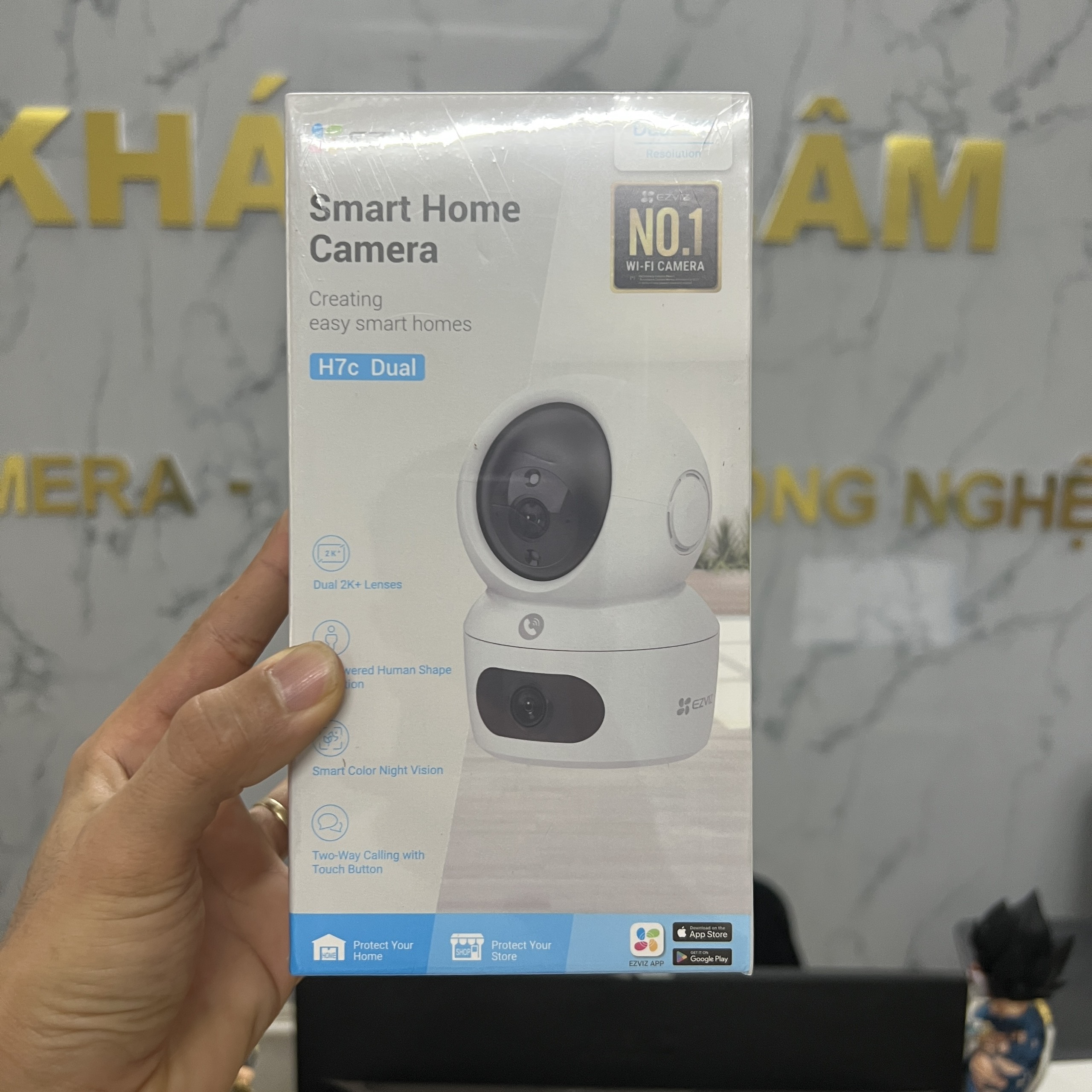 Camera WiFi Ống Kính Kép EZVIZ H7C (4MP+4MP)