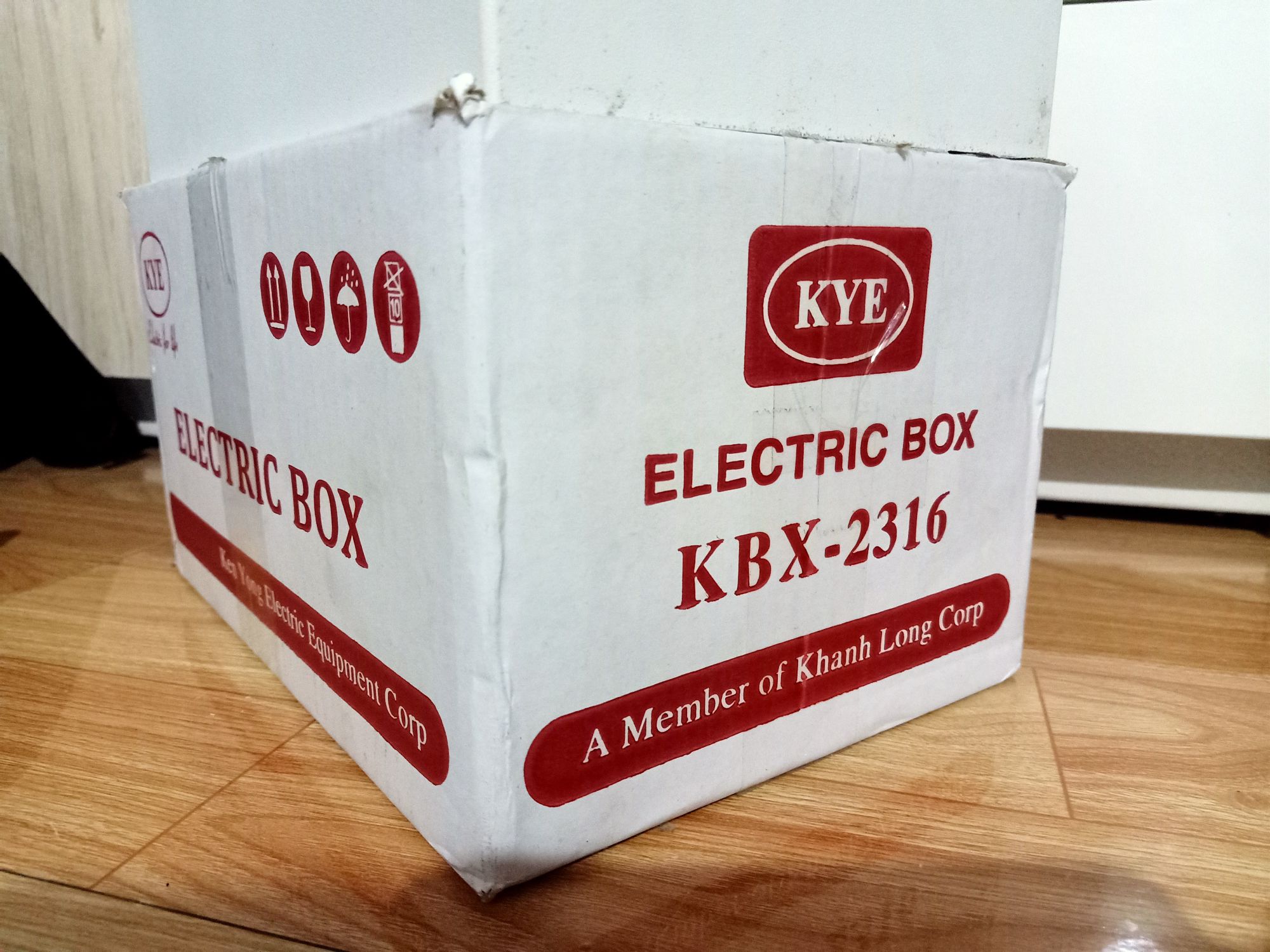 [HCM]Vỏ tủ điện 300x200x160 mm Electric Box