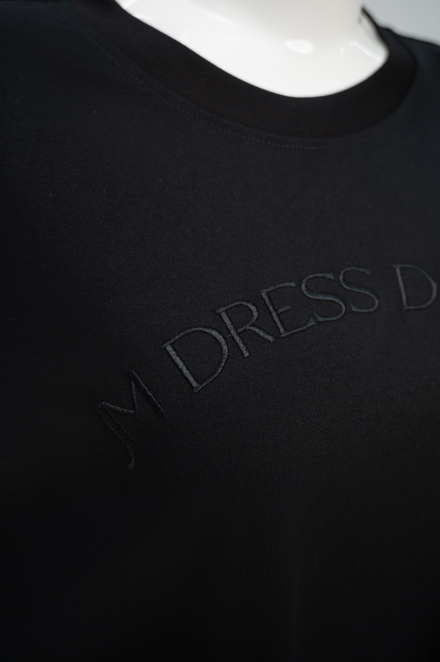 Áo phông nữ from vừa đệm vai thêu JM Dress Design 2T57.2210CT