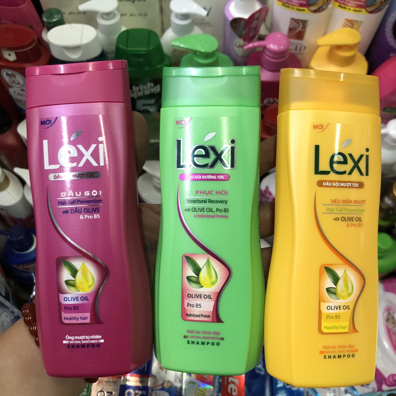 Dầu gội Lexi siêu mềm mượt 180ml (màu hồng)