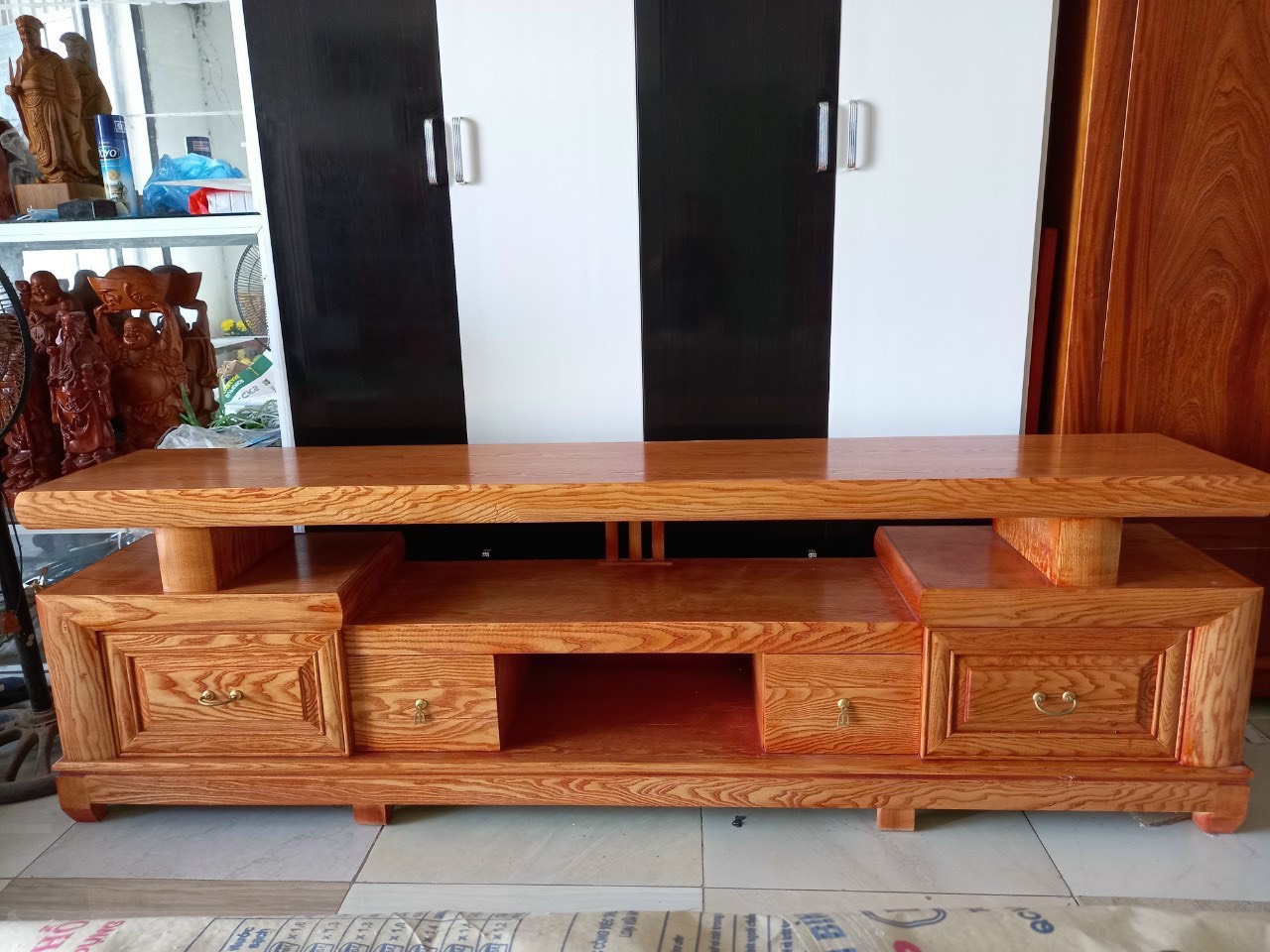Kệ Nhật tivi gỗ xoan đào 2m