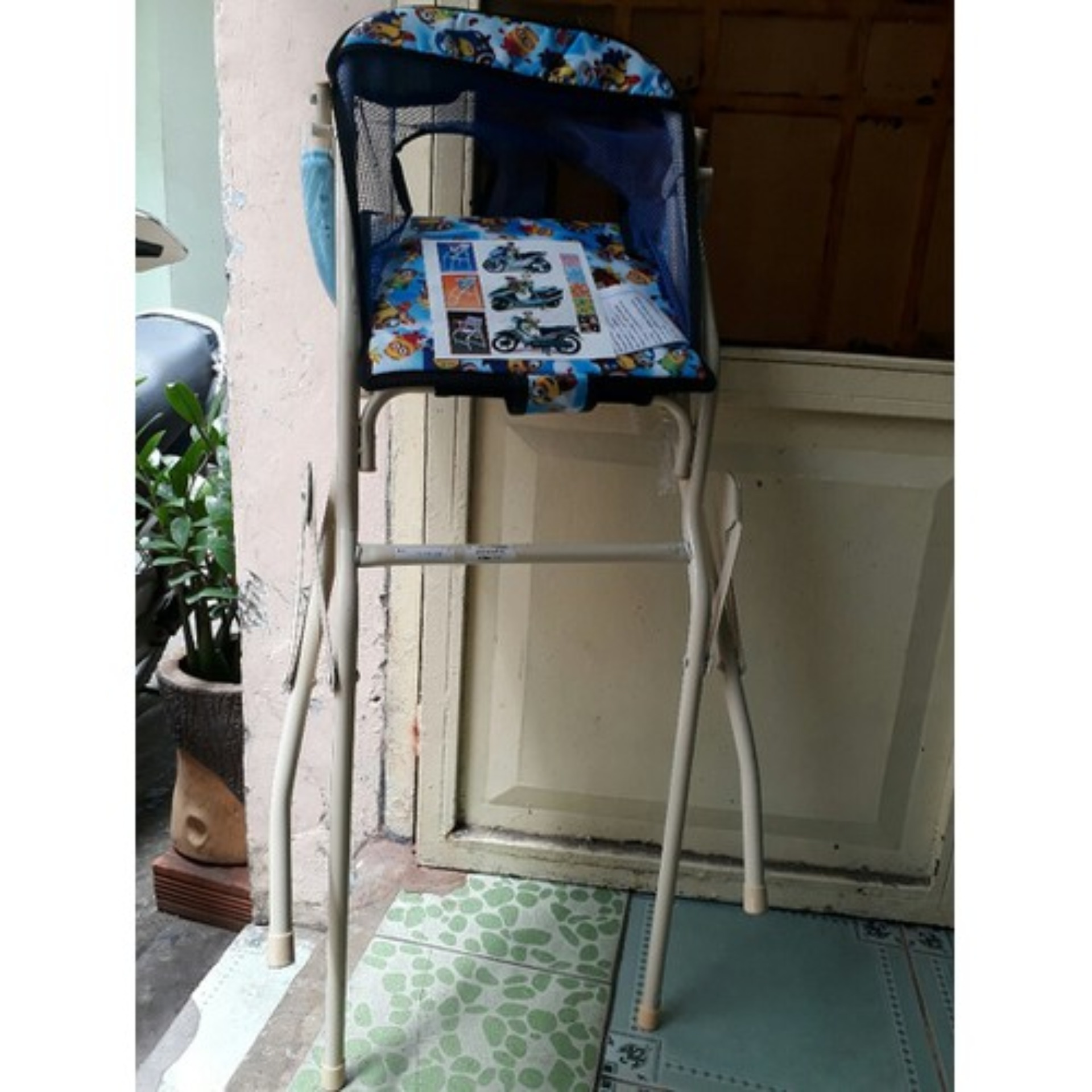 Ghế sắt ngồi xe ga