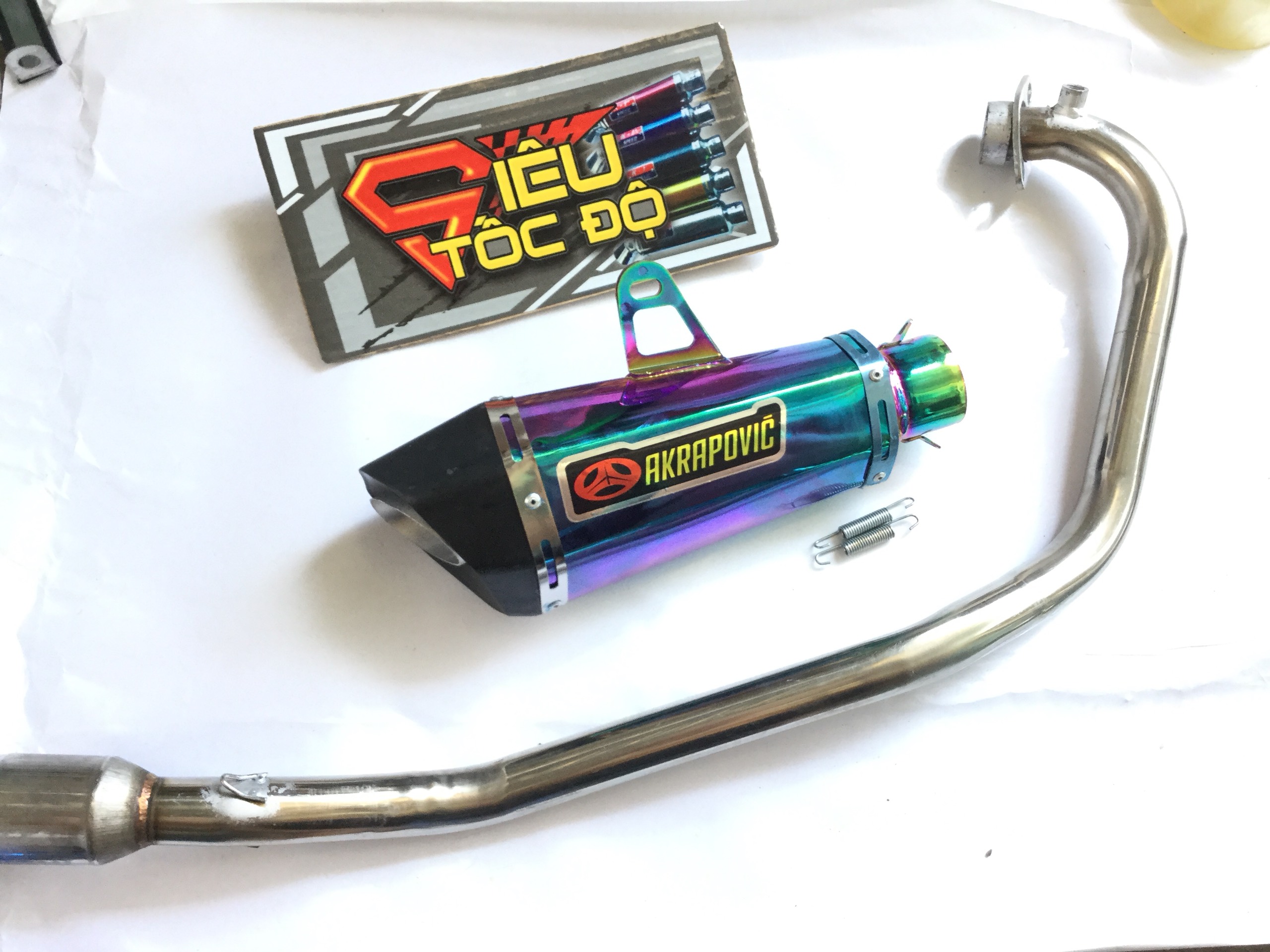 Combo pô akapovic titan bao gồm cả cổ pô độ cho xe raider fi, satria, gsx,....